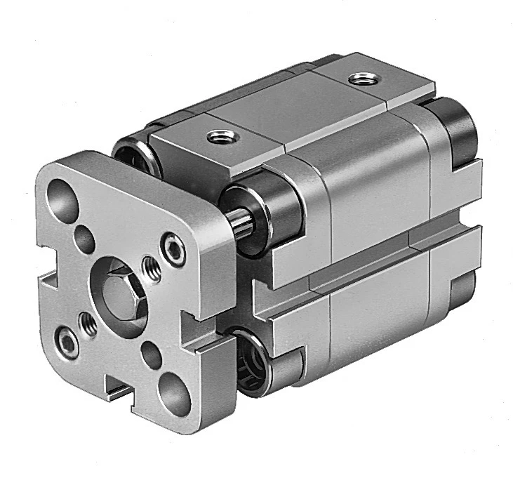 156861