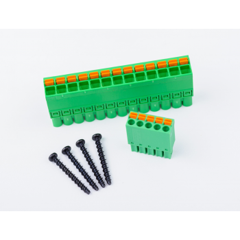 Low profile I/O Connectors 4, 5