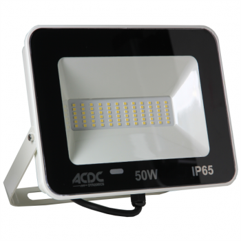 230VAC 50W WARM WHITE LED ALUM. FLOOD LIGHT IP65 C/W PIR